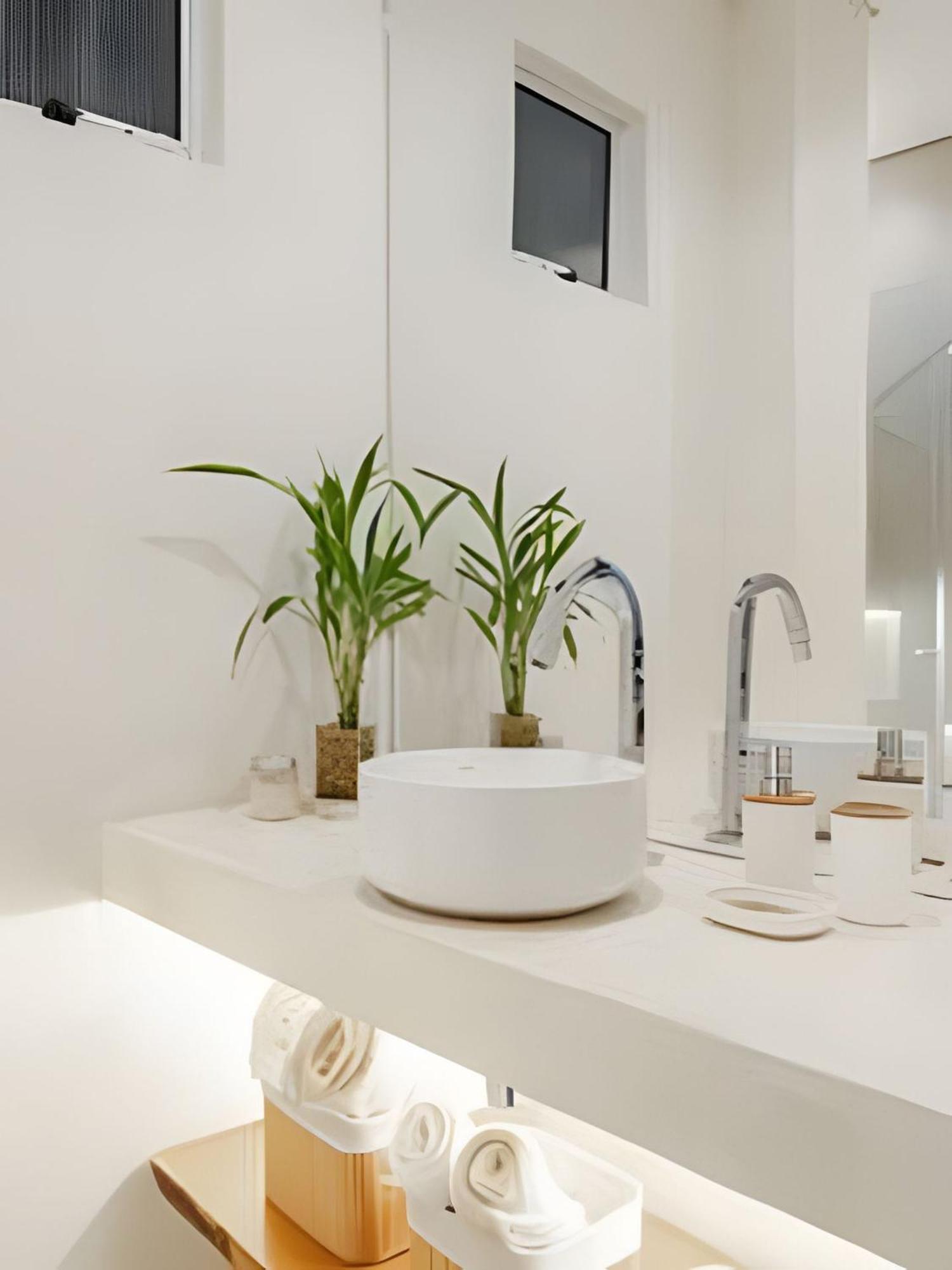 Apartment Between Copacabana & Ipanema